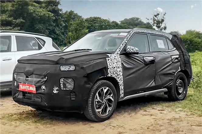 Spyshot Of Hyundai Creta EV Via Autocar India